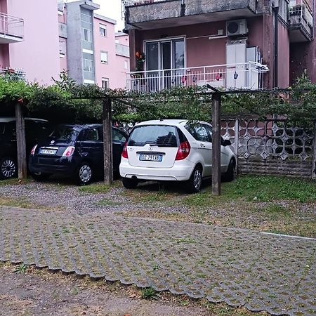 Lake Maggiore 2 Minutes Apartment Dormelletto Bagian luar foto