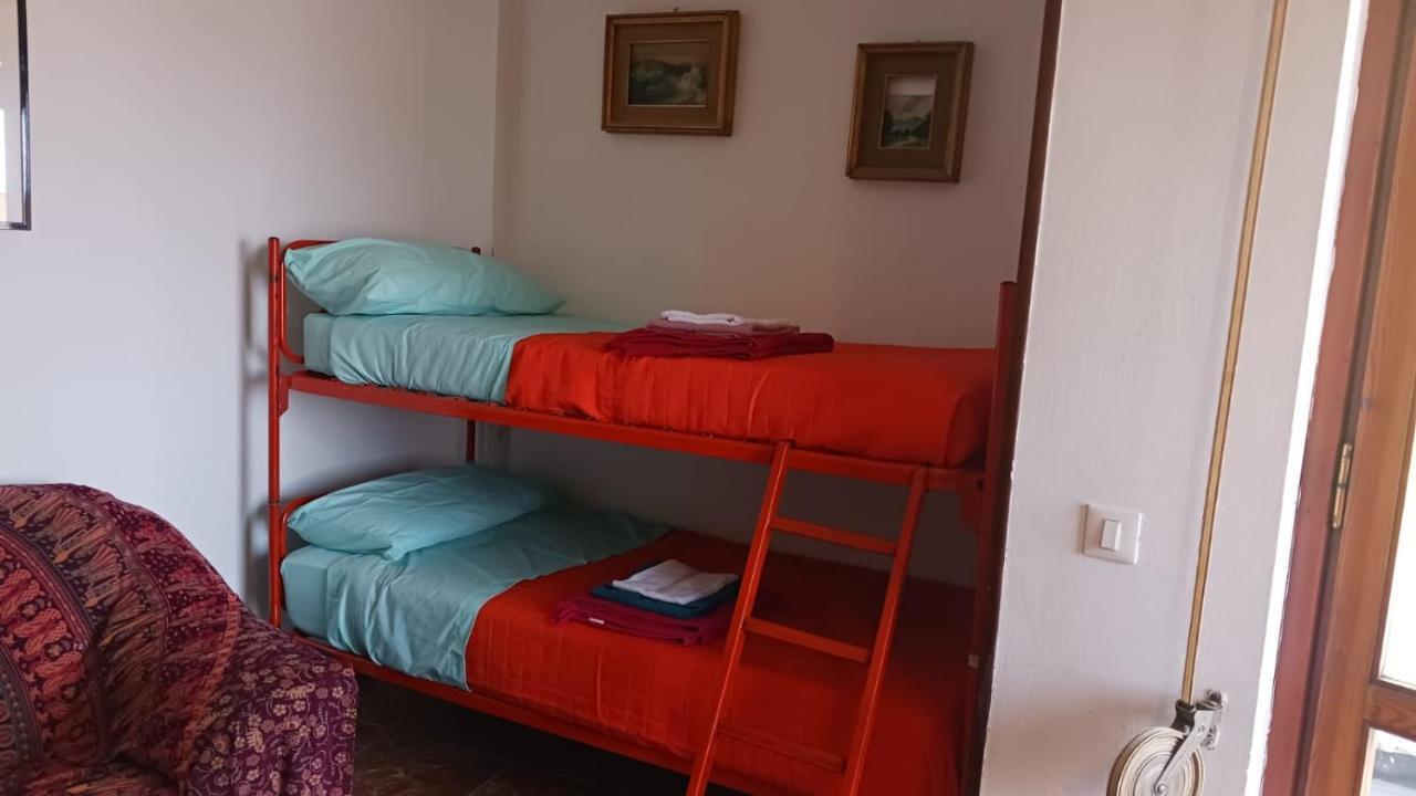 Lake Maggiore 2 Minutes Apartment Dormelletto Bagian luar foto